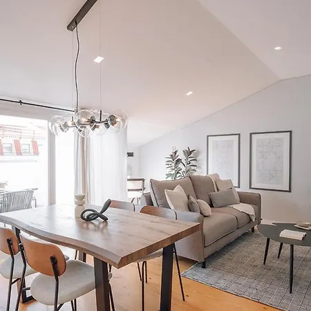 Espichel - 2 Bedrooms In Campo De Ourique Apartment